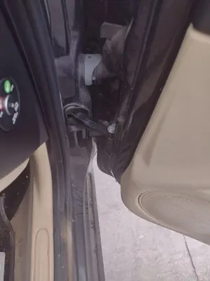 Foto de RETENEDOR PUERTA ALFA ROMEO 159 (140) 1.9 JTD (M) 16V CAT (150 CV / 110 KW)