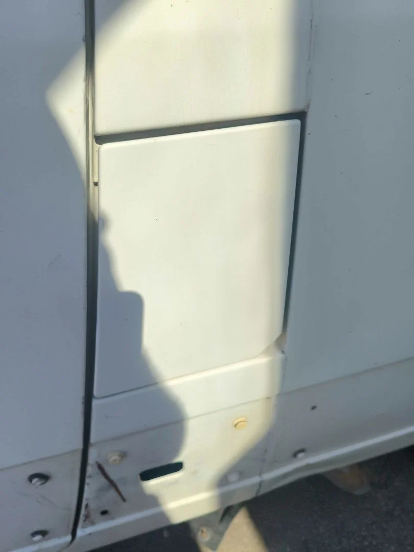 Foto de TAPA EXTERIOR COMBUSTIBLE FIAT DUCATO 3 FURGÓN 33 2.2 JTD CAT (101 CV / 74 KW)