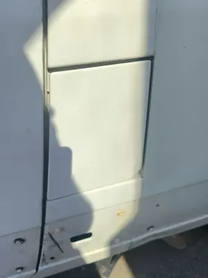 Foto de TAPA EXTERIOR COMBUSTIBLE FIAT DUCATO 3 FURGÓN 33 2.2 JTD CAT (101 CV / 74 KW)