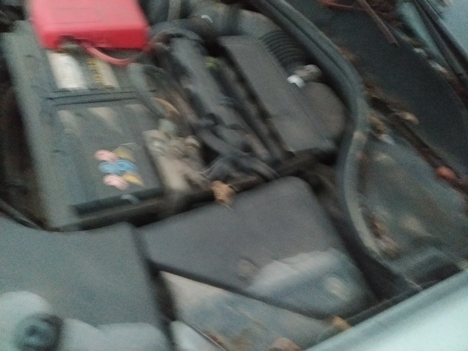 Foto de CENTRALITA MOTOR UCE RENAULT MEGANE II CLASSIC BERLINA 1.6 16V (113 CV / 83 KW) referencia 7711497052