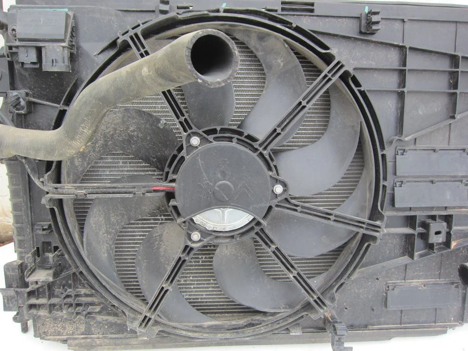 Foto de ELECTROVENTILADOR PEUGEOT 3008 1.5 Blue-HDI FAP (131 CV / 96 KW) referencia 9836058380