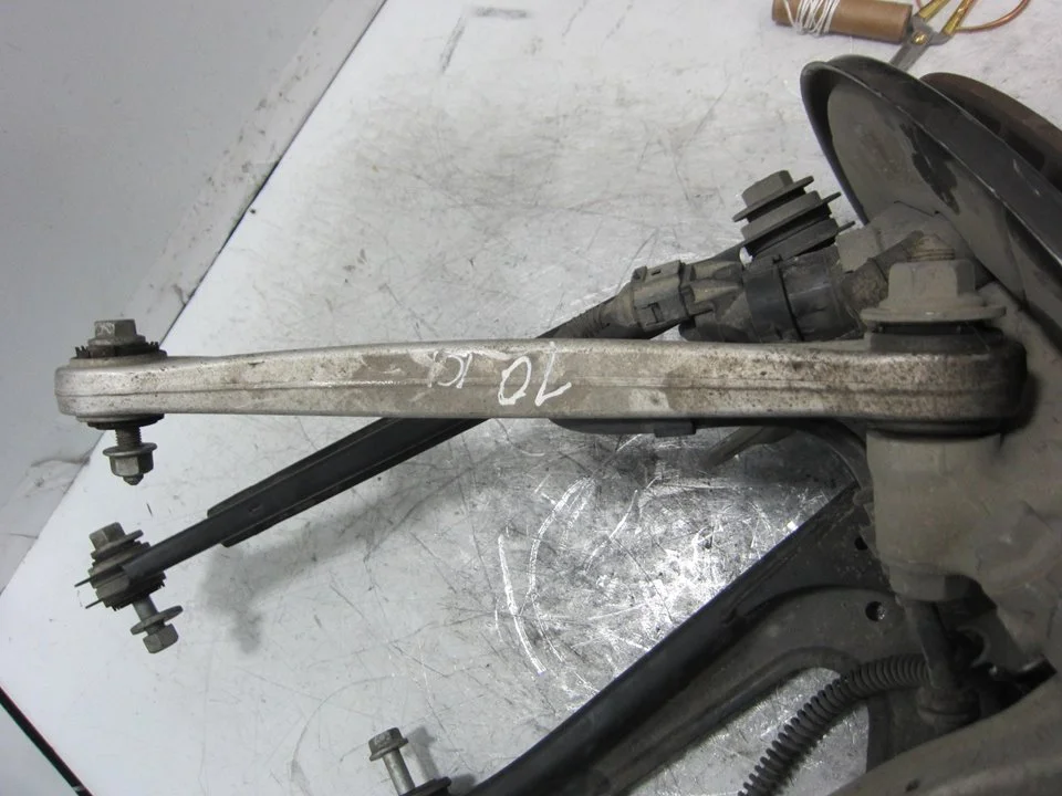 Foto de BRAZO SUSPENSION SUPERIOR TRASERO IZQUIERDO PORSCHE CAYENNE (TIPO 92A) referencia 7L0505376A