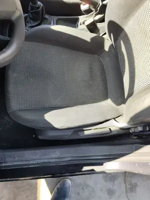Foto de ASIENTO DELANTERO IZQUIERDO OPEL CORSA D 1.2 16V CAT (Z 12 XEP / LB4) (80 CV / 59 KW)