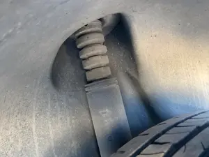 Foto de BRAZO SUSPENSION TRASERO IZQUIERDO RENAULT CLIO III 1.2 16V (75 CV / 55 KW)