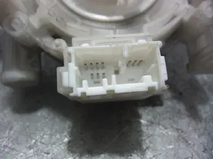 Foto de ANILLO AIRBAG NISSAN PRIMERA BERLINA (P12) 2.2 16V Turbodiesel CAT (126 CV / 93 KW) referencia 25560AV765 foto 5