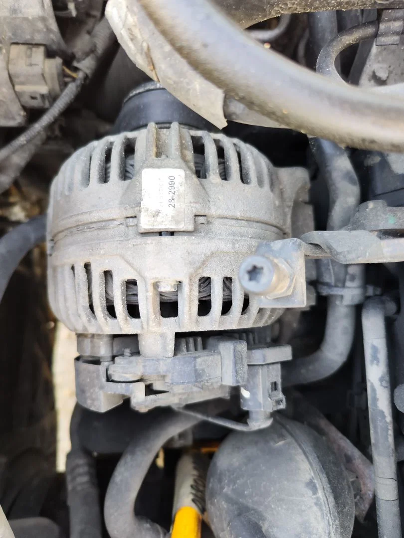 Foto de ALTERNADOR VOLKSWAGEN POLO IV (9N3) 1.9 TDI (101 CV / 74 KW) referencia 045903023A