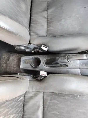 Foto de PRETENSOR AIRBAG IZQUIERDO FORD FOCUS FAMILIAR (CAK) 1.8 TDCi Turbodiesel CAT (116 CV / 85 KW)