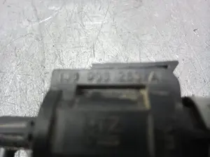 Foto de VALVULA AIRE ADICIONAL AUDI A4 AVANT (8E) referencia 1J0906283A foto 3