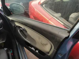 Foto de CERRADURA PUERTA DELANTERA DERECHA SEAT IBIZA (6L1) 1.9 TDI (101 CV / 74 KW) referencia 7E1837016A