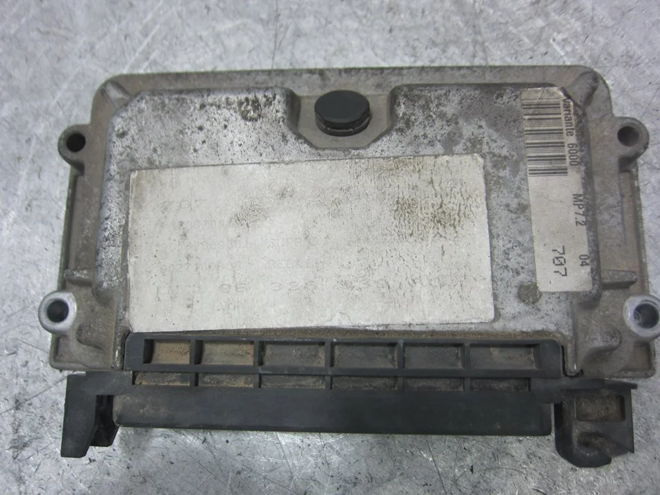Foto de CENTRALITA MOTOR UCE PEUGEOT 206 1.6 (88 CV / 65 KW) referencia 9632693980