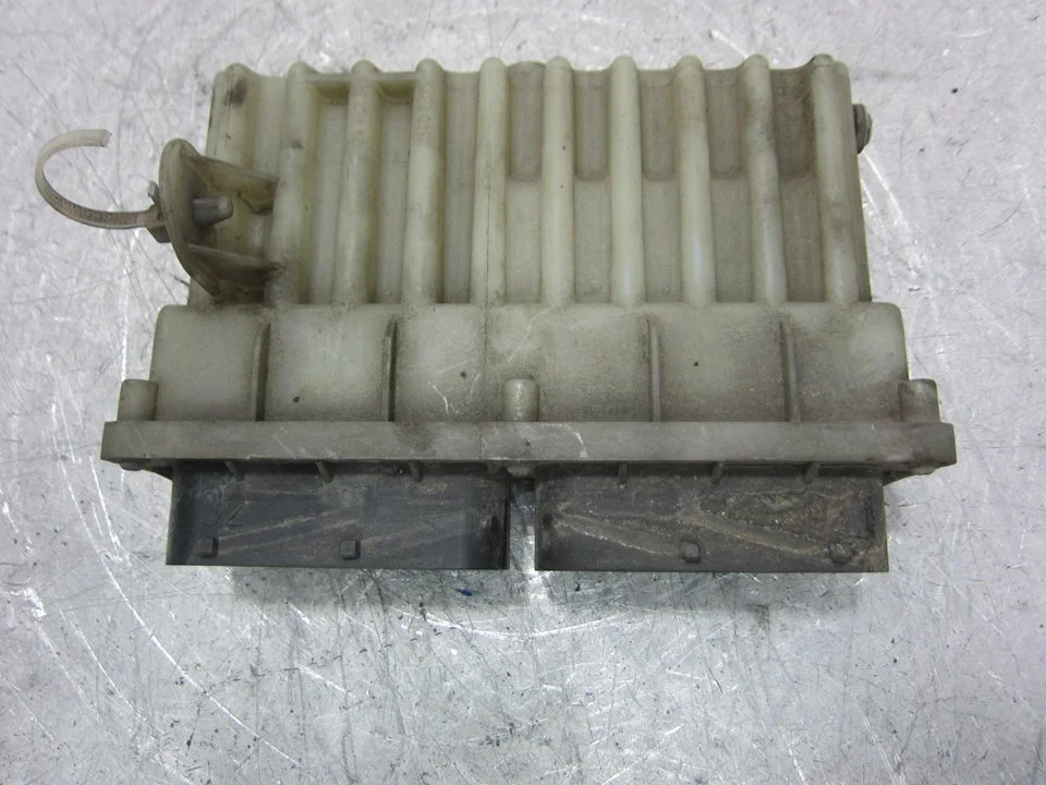 Foto de CENTRALITA MOTOR UCE OPEL ZAFIRA A referencia 15408375