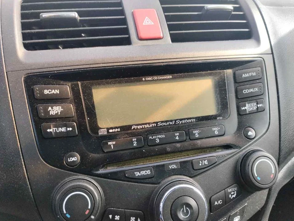 Foto de SISTEMA AUDIO / RADIO CD HONDA ACCORD BERLINA (CL/CN) 2.0 VTEC CAT (155 CV / 114 KW)