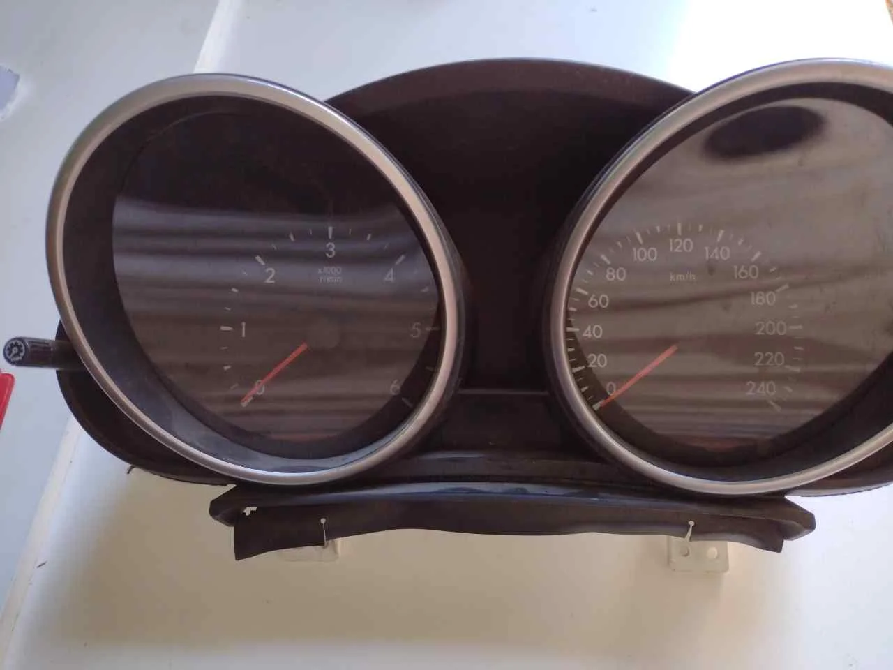 Foto de CUADRO INSTRUMENTOS MAZDA 3 BERLINA (BL) 1.6 CD Diesel CAT (109 CV / 80 KW)