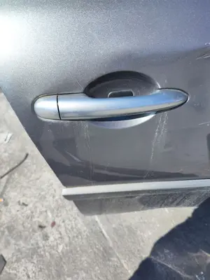 Foto de MANETA EXTERIOR DELANTERA DERECHA RENAULT MEGANE II BERLINA 5P 1.5 dCi Diesel (101 CV / 74 KW)