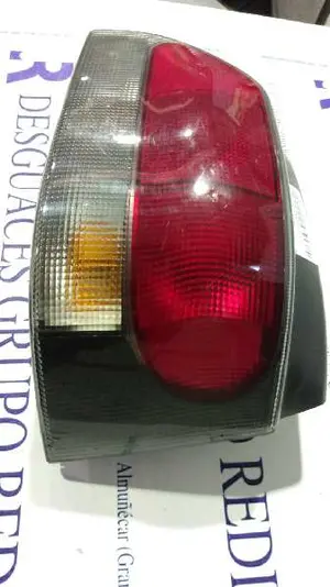 Foto de PILOTO TRASERO DERECHO RENAULT CLIO I FASE I / II (B/C57) referencia 89306980 foto 2
