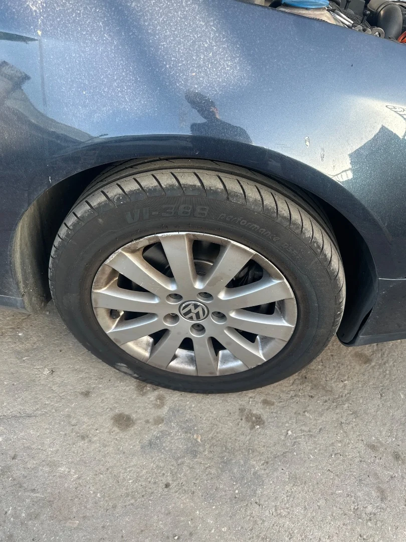 Foto de LLANTA VOLKSWAGEN PASSAT BERLINA (3C2) 2.0 TDI (140 CV / 103 KW) referencia 3C0601025BLFKZ