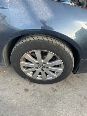 Foto de LLANTA VOLKSWAGEN PASSAT BERLINA (3C2) 2.0 TDI (140 CV / 103 KW) referencia 3C0601025BLFKZ