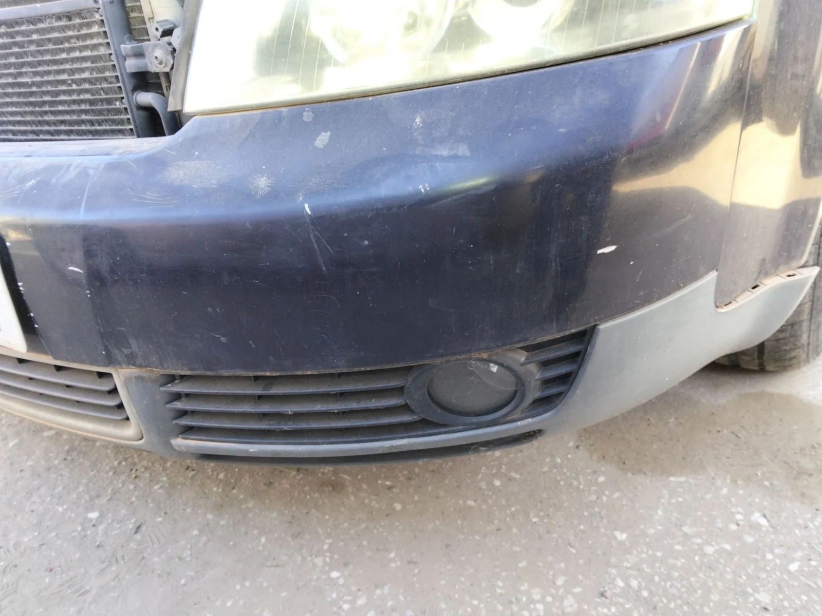 Foto de PARAGOLPES DELANTERO AUDI A4 BERLINA (8E) 1.9 TDI (131 CV / 96 KW)