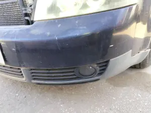 Foto de PARAGOLPES DELANTERO AUDI A4 BERLINA (8E) 1.9 TDI (131 CV / 96 KW)