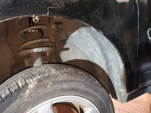 Foto de PASO RUEDA DELANTERO IZQUIERDO VOLKSWAGEN POLO IV (9N1)