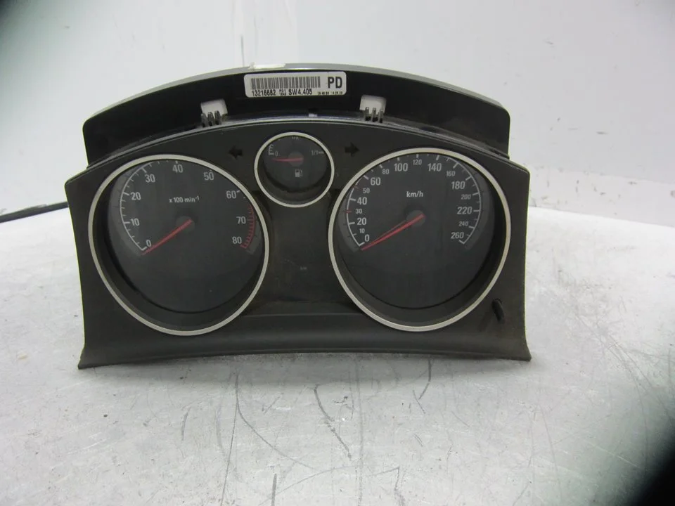 Foto de CUADRO INSTRUMENTOS OPEL ZAFIRA B 1.8 16V (140 CV / 103 KW) referencia A2C53024902
