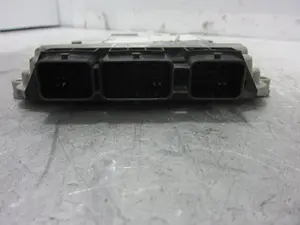 Foto de CENTRALITA MOTOR UCE CITROEN C4 BERLINA 1.6 16V HDi (90 CV / 66 KW) referencia 9653958980 foto 4