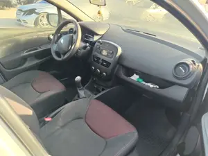 Foto de ENGANCHE CINTURON DELANTERO DERECHO RENAULT CLIO IV 1.2 16V (73 CV / 54 KW)