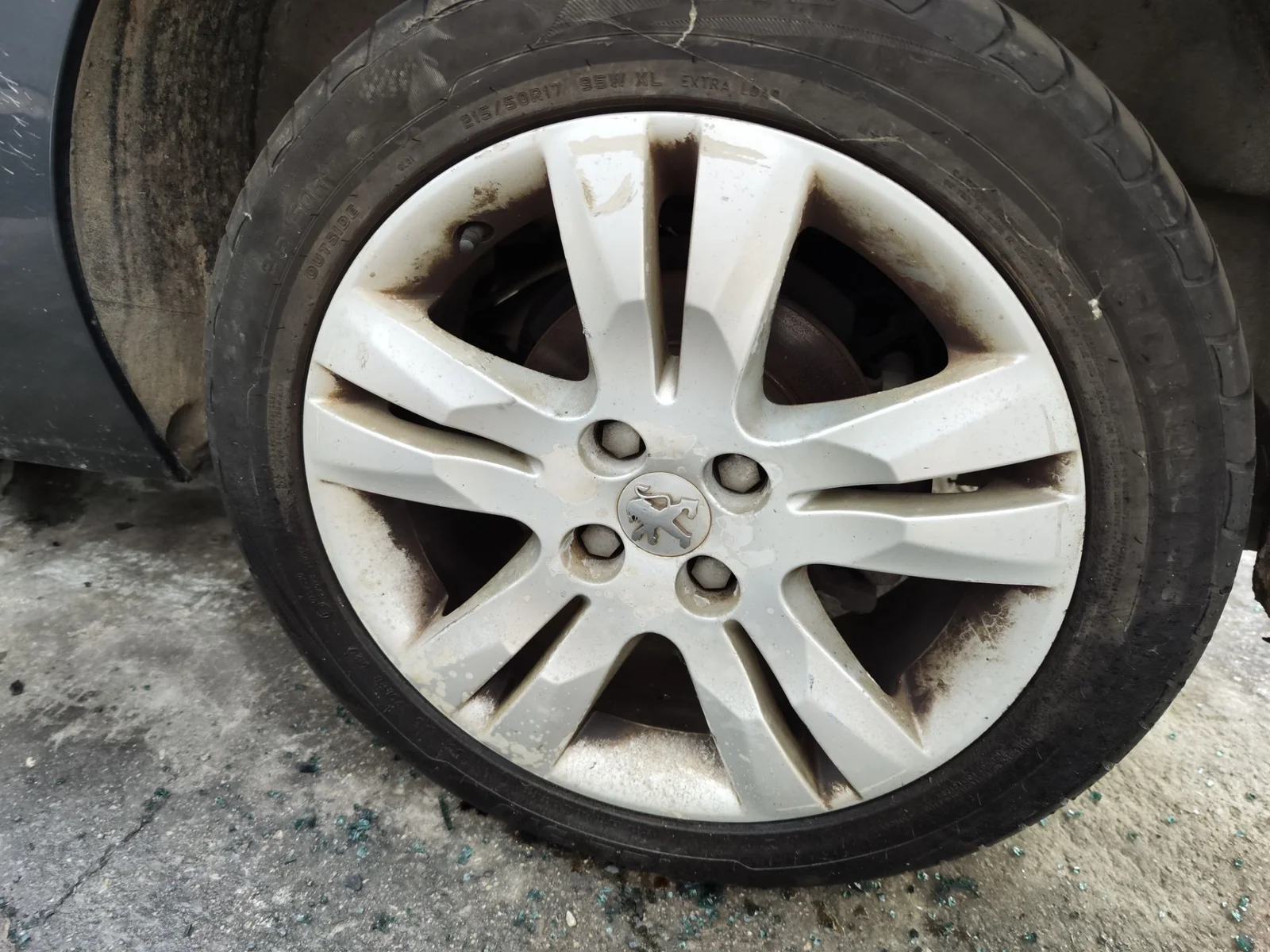 Foto de LLANTA PEUGEOT 5008 1.6 HDi FAP CAT (9HZ / DV6TED4) (109 CV / 80 KW)