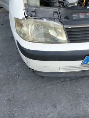 Foto de FARO DERECHO SEAT IBIZA (6K1) 1.9 TDI (90 CV / 66 KW) referencia 6K1941044A