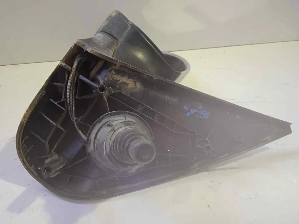 Foto de RETROVISOR IZQUIERDO PEUGEOT 206 1.1 (60 CV / 44 KW) referencia 017003
