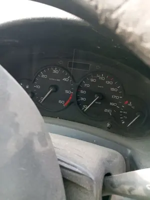 Foto de CUADRO INSTRUMENTOS CITROEN BERLINGO 1.9 Diesel (69 CV / 51 KW)