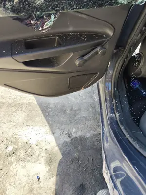 Foto de ELEVALUNAS TRASERO IZQUIERDO FORD FIESTA (CNN) 1.5 TDCi CAT (75 CV / 55 KW) referencia 2041182