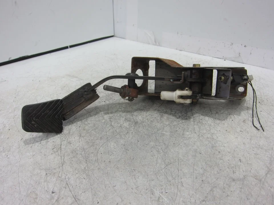 Foto de PEDAL EMBRAGUE MITSUBISHI 3000 GT (Z10) 3.0 Biturbo (286 CV / 210 KW)