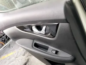 Foto de MANETA INTERIOR TRASERA IZQUIERDA NISSAN QASHQAI (J11E) 1.2 16V CAT (116 CV / 85 KW)