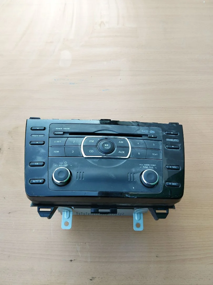 Foto de SISTEMA AUDIO / RADIO CD MAZDA 6 BERLINA (GH) 2.2 Turbodiesel CAT (163 CV / 120 KW) referencia CQEM4971VT