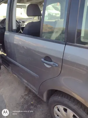 Foto de PUERTA TRASERA IZQUIERDA VOLKSWAGEN TOURAN (1T2) 1.9 TDI (105 CV / 77 KW) referencia 1T0833055S