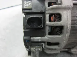 Foto de ALTERNADOR BMW SERIE X3 (G01) 3.0 24V Turbodiesel (265 CV / 195 KW) referencia 0125815004 foto 4