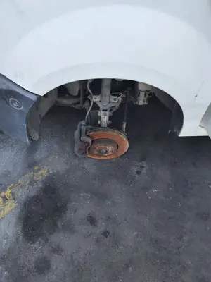 Foto de MANGUETA DELANTERA IZQUIERDA RENAULT KANGOO I (F/KC0) 1.9 dCi Diesel CAT (84 CV / 62 KW) referencia 7700437032