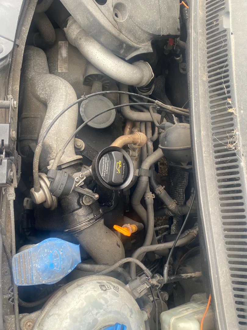 Foto de COMPRESOR AIRE ACONDICIONADO VOLKSWAGEN T5 TRANSPORTER BUS (7H) 2.5 TDI (131 CV / 96 KW)