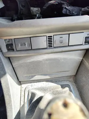 Foto de INTERRUPTOR FORD FOCUS CABRIO (CA5) 2.0 TDCi CAT (136 CV / 100 KW)