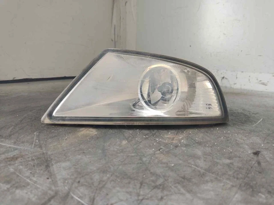 Foto de FARO ANTINIEBLA DERECHO FORD MONDEO BERLINA (GE) 2.0 TDCi CAT (131 CV / 96 KW) referencia 0305068002