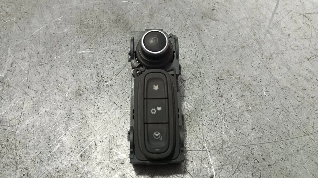 Foto de MANDO MULTIFUNCION RENAULT CAPTUR I 1.5 dCi Diesel FAP (110 CV / 81 KW) referencia 253B02197R