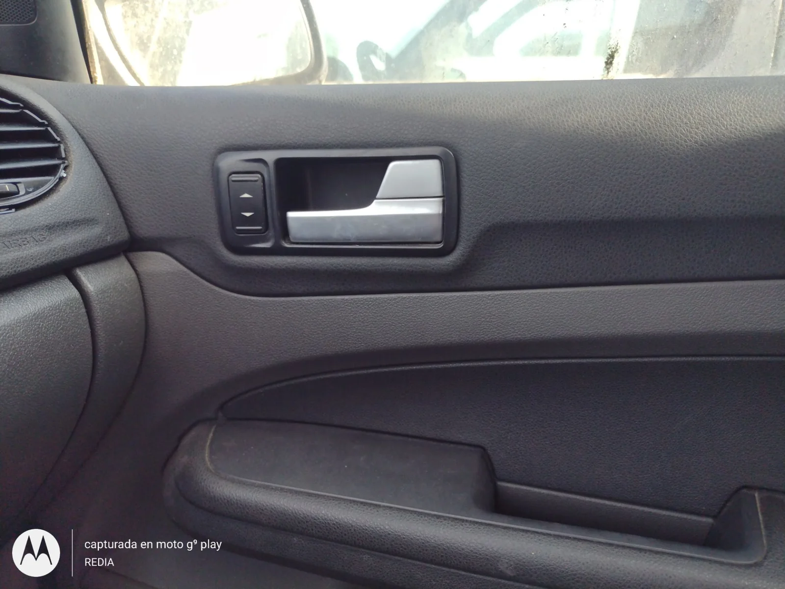 Foto de MANETA INTERIOR DELANTERA DERECHA FORD FOCUS SPORTBREAK (CAP) 1.6 16V CAT (101 CV / 74 KW) referencia 1470111