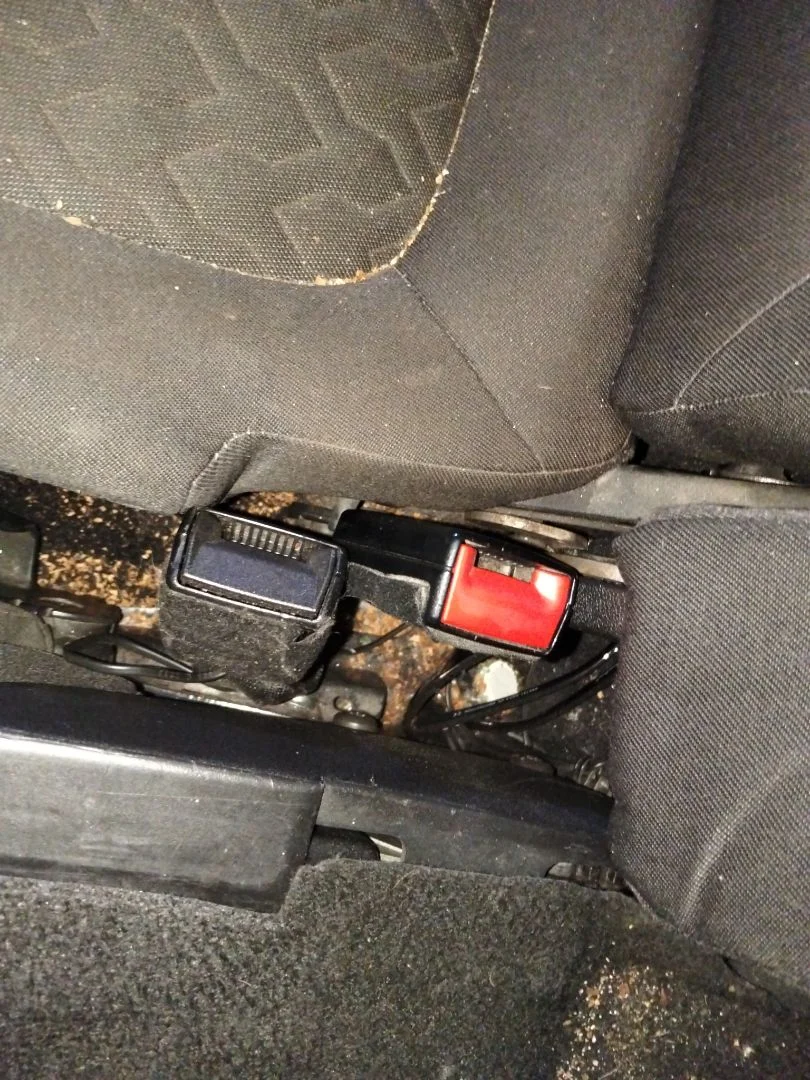 Foto de ENGANCHE CINTURON TRASERO DERECHO OPEL MERIVA B