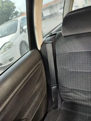 Foto de CINTURON SEGURIDAD TRASERO DERECHO VOLKSWAGEN PASSAT VARIANT (3B5) 1.9 TDI (110 CV / 81 KW)