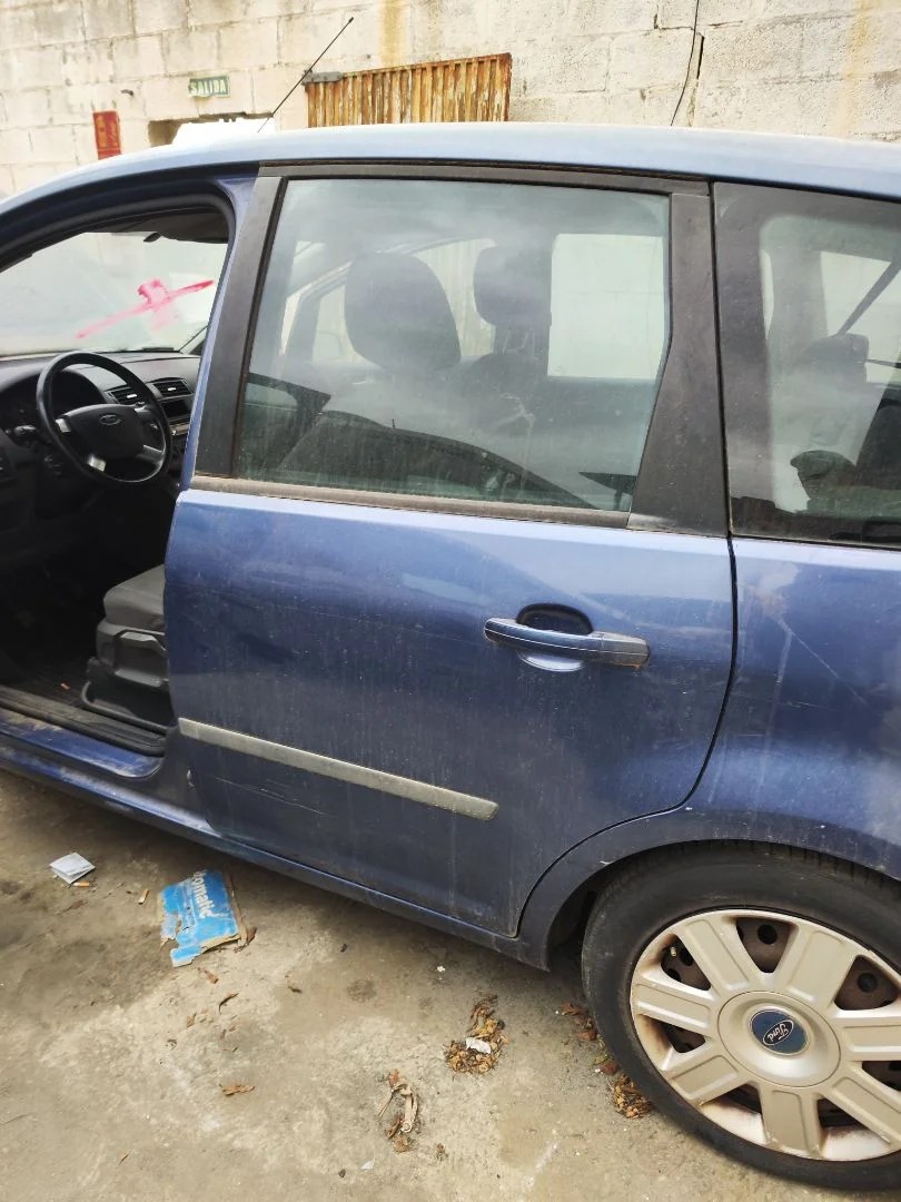 Foto de PUERTA TRASERA IZQUIERDA FORD FOCUS C-MAX (CAP)(2003) 1.6 TDCi CAT (109 CV / 80 KW) referencia 1496877