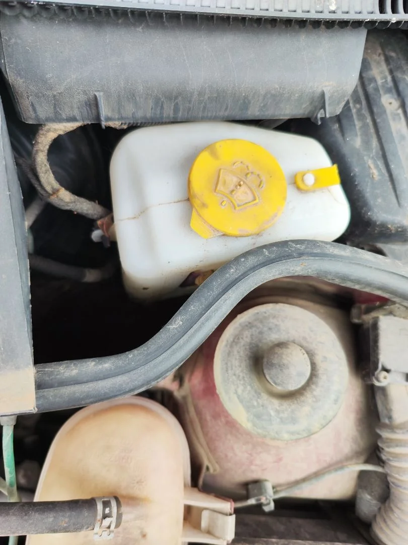 Foto de DEPOSITO LIMPIA OPEL CORSA C 1.2 16V CAT (Z 12 XEP / LB4) (80 CV / 59 KW)