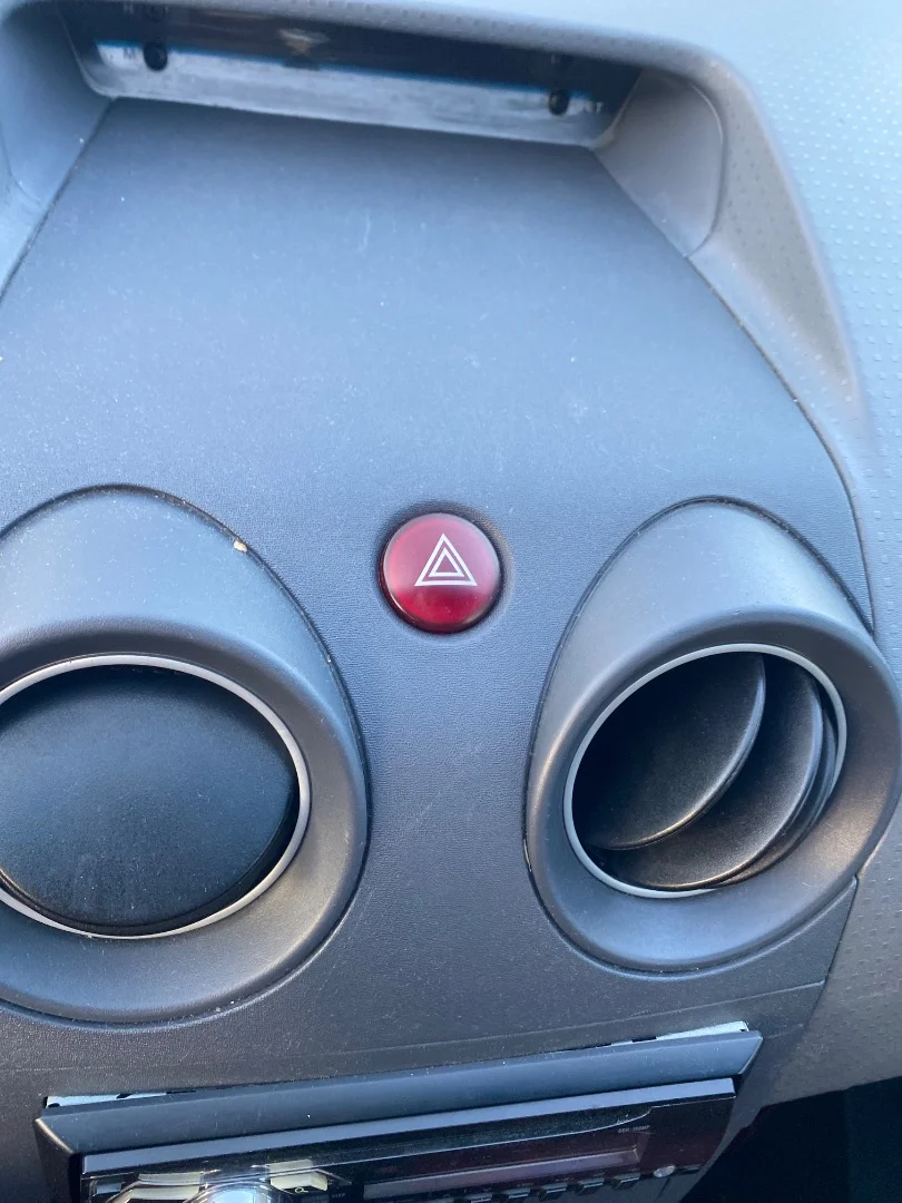 Foto de WARNING MITSUBISHI COLT CZ3 BERL. 5 (Z30A) 1.3 CAT (95 CV / 70 KW)