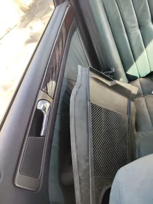 Foto de ELEVALUNAS TRASERO DERECHO AUDI A6 BERLINA (4B2) 2.5 V6 24V TDI (150 CV / 110 KW)
