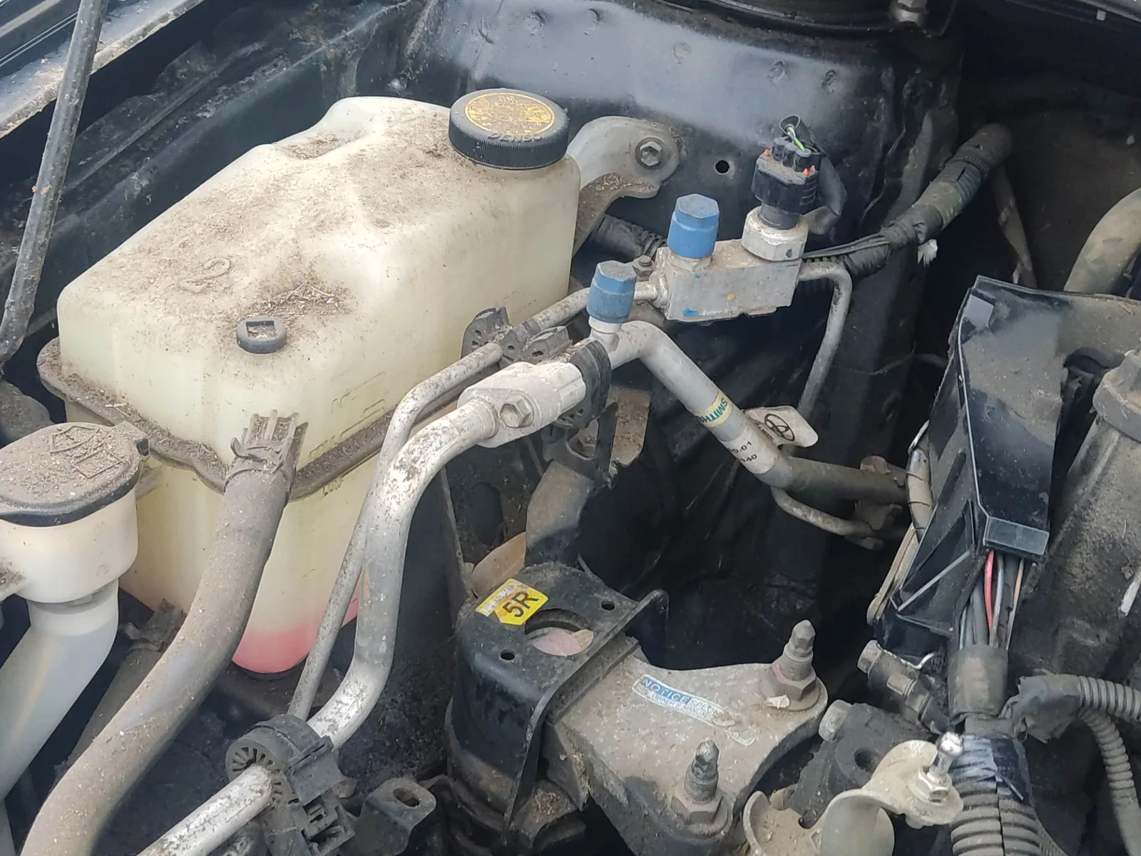 Foto de TUBOS AIRE ACONDICIONADO TOYOTA COROLLA (E15) 1.4 Turbodiesel CAT (90 CV / 66 KW)